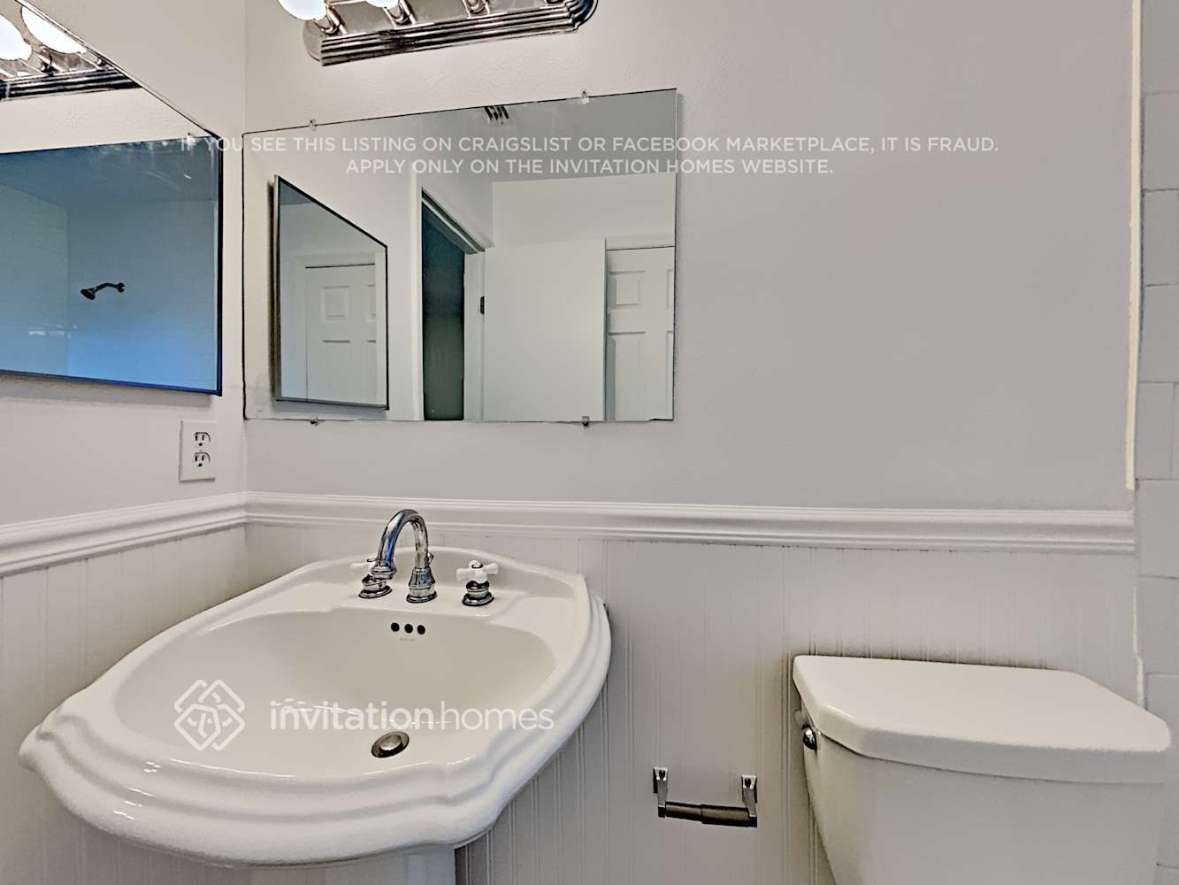 Building Photo - 1082 Leeward Dr