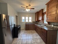 Building Photo - 313 Para Ave