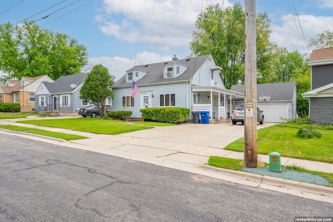 Building Photo - 524 Harrison St