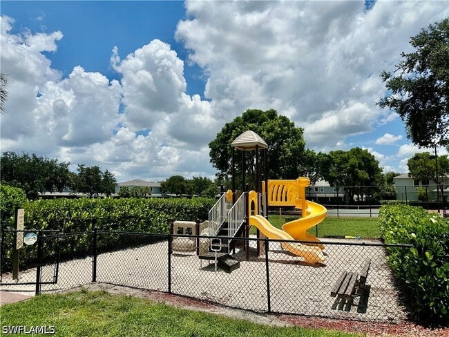 Building Photo - 15031 Summit Pl Cir