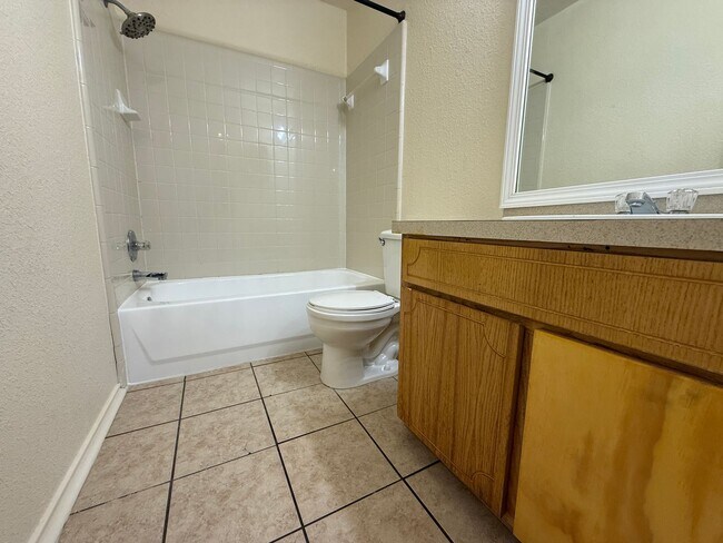 Building Photo - 4407 Abigail Dr