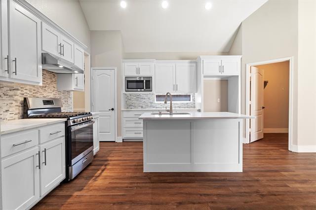 Building Photo - 4017 Strattford Dr