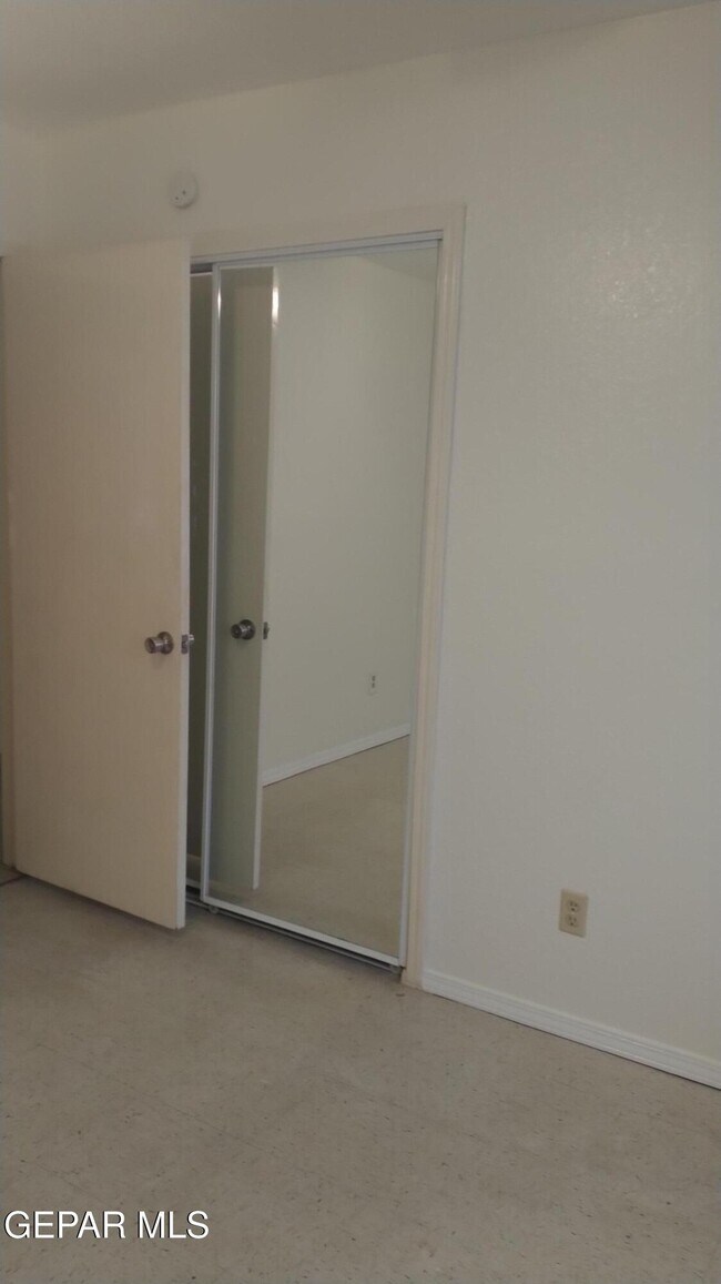Building Photo - 5728 Dalhart Dr
