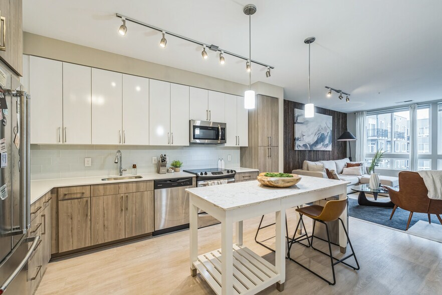 Building Photo - 145 Riverhaven Dr