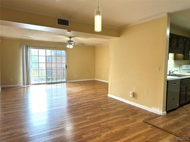 Building Photo - 452 Chapel Ridge Dr