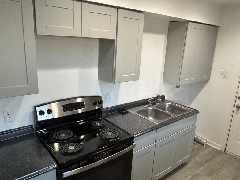 Building Photo - 4509 Rosemont Pl