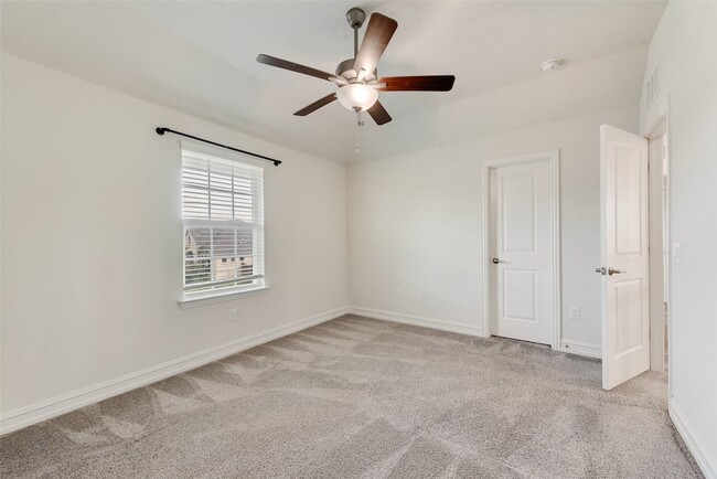 Building Photo - 5200 Amphora Ave