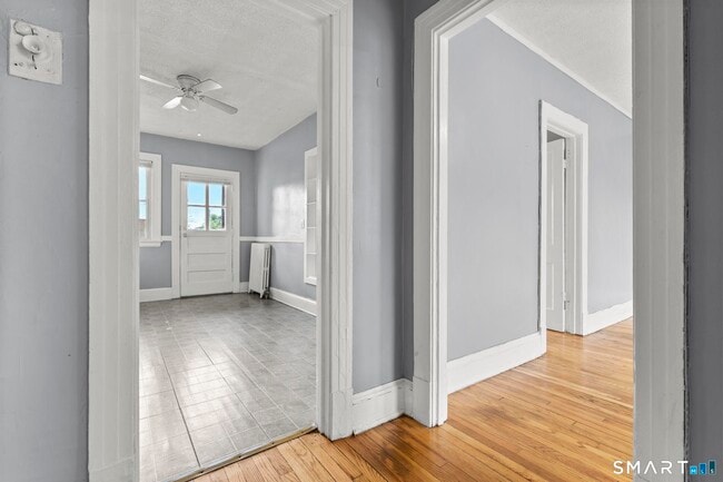 Building Photo - 38 Beacon St