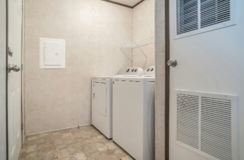 Building Photo - 9797 Eastwinds Dr