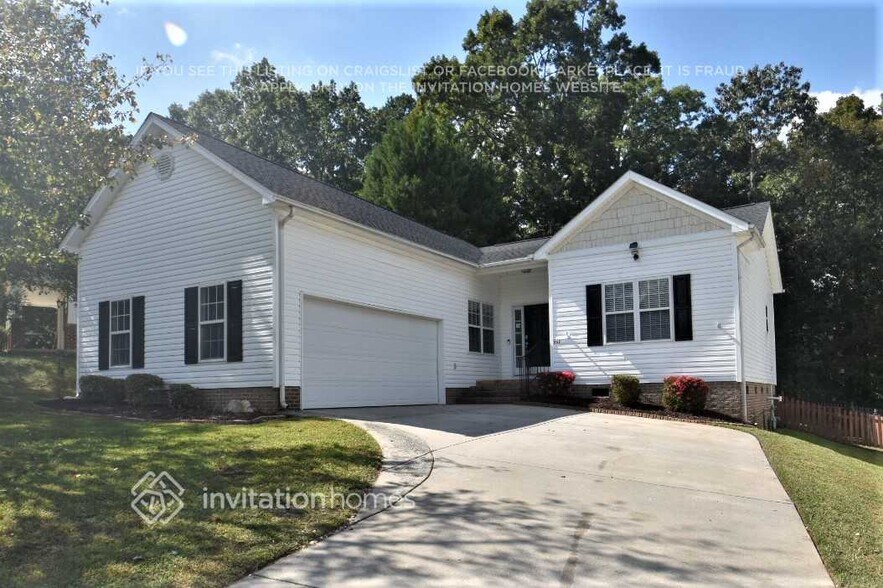 Building Photo - 737 Continental Dr