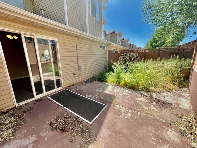 Building Photo - 908 W 180 S