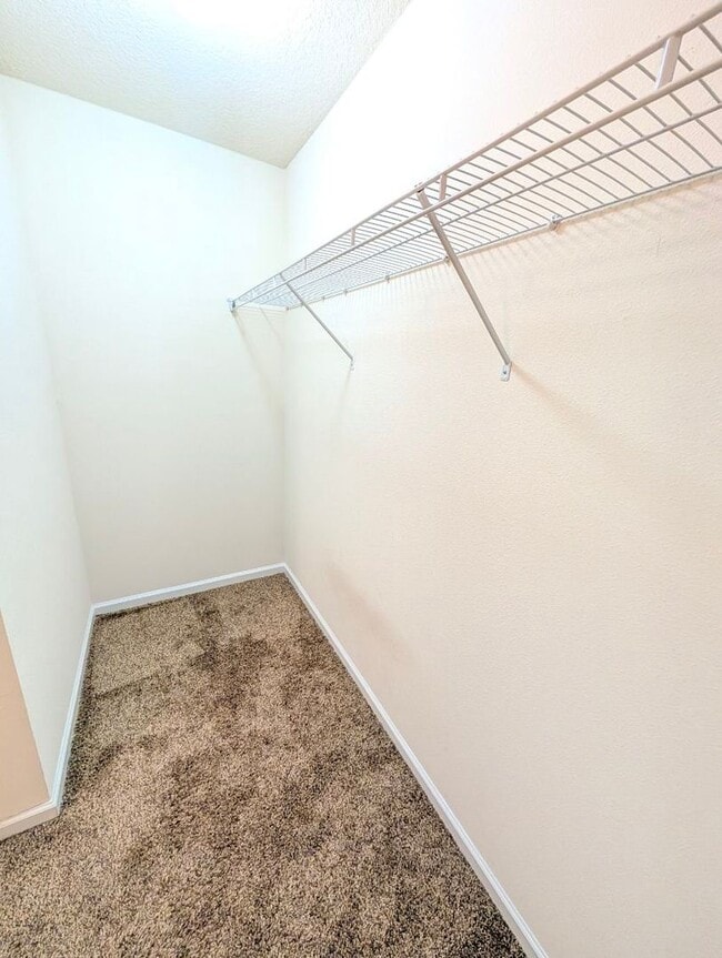 Building Photo - Spacious 5 Bedroom, 3 Bathroom Home with Flex Room, Loft & Pond View