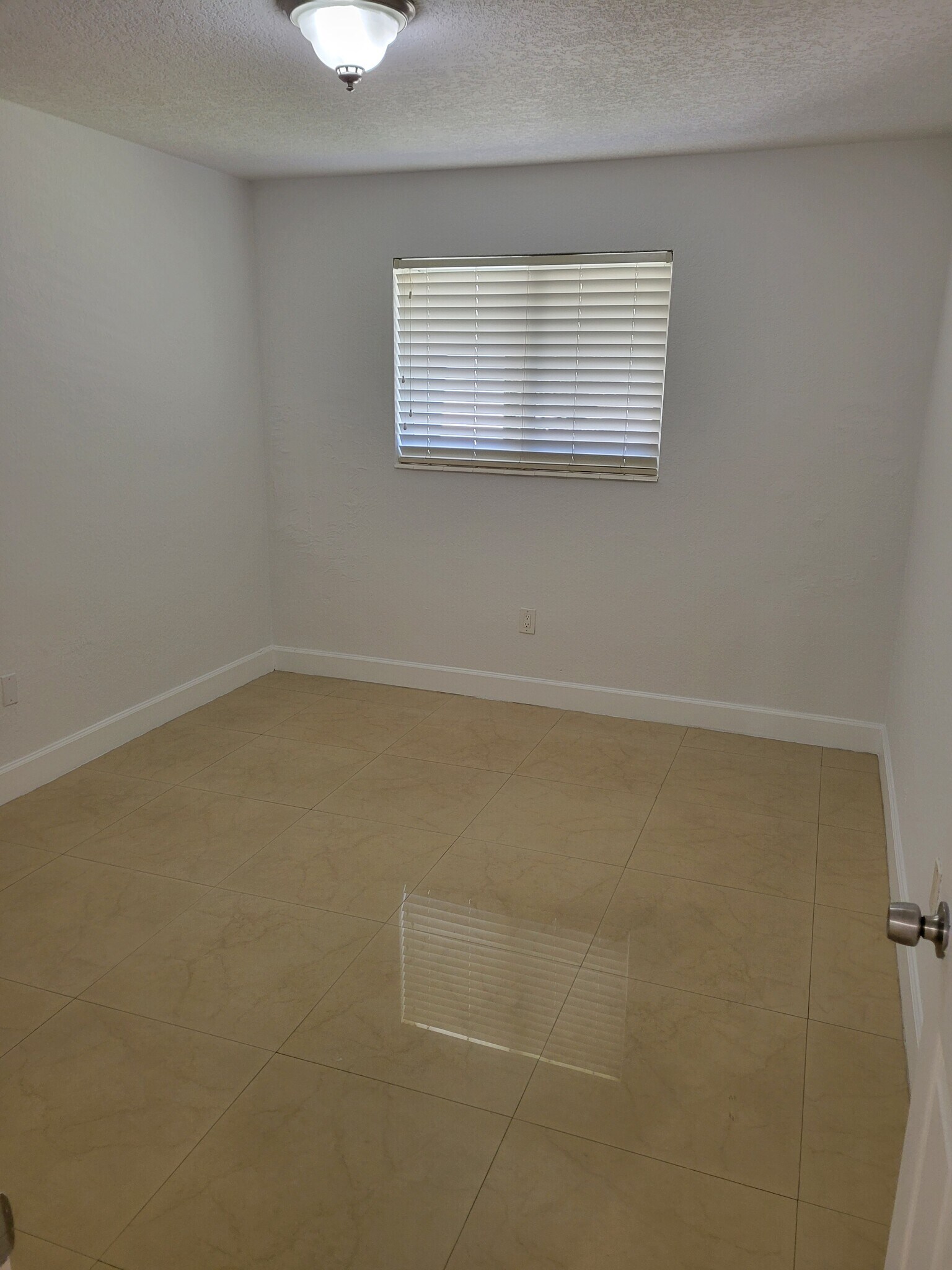 Building Photo - 13900 Lake Placid Ct