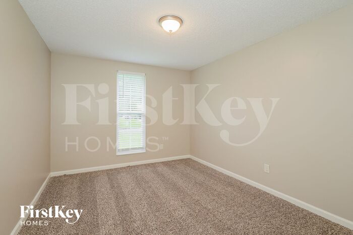 Building Photo - 2835 Tanglewood Blvd