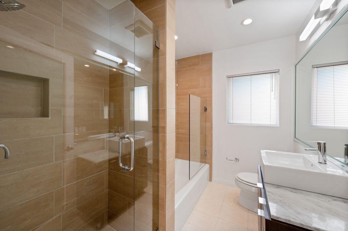 Building Photo - 1117 Cochran Ave