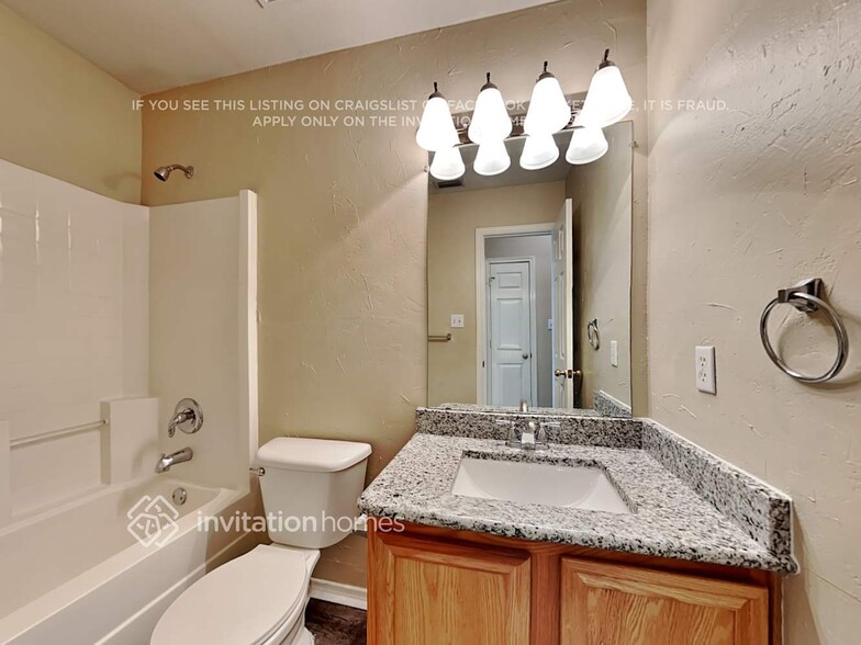 Building Photo - 4836 Stetson Dr S
