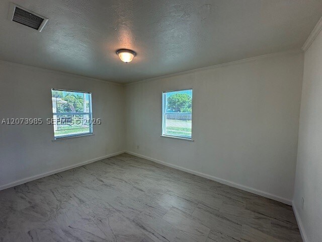 Building Photo - 729 Caddie Pl