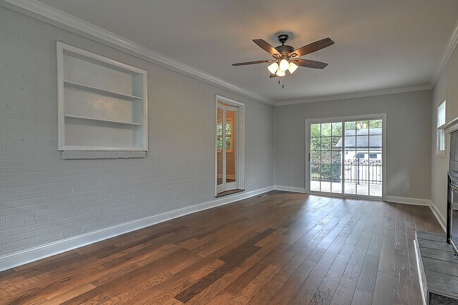 Building Photo - 2708 Schumway Dr