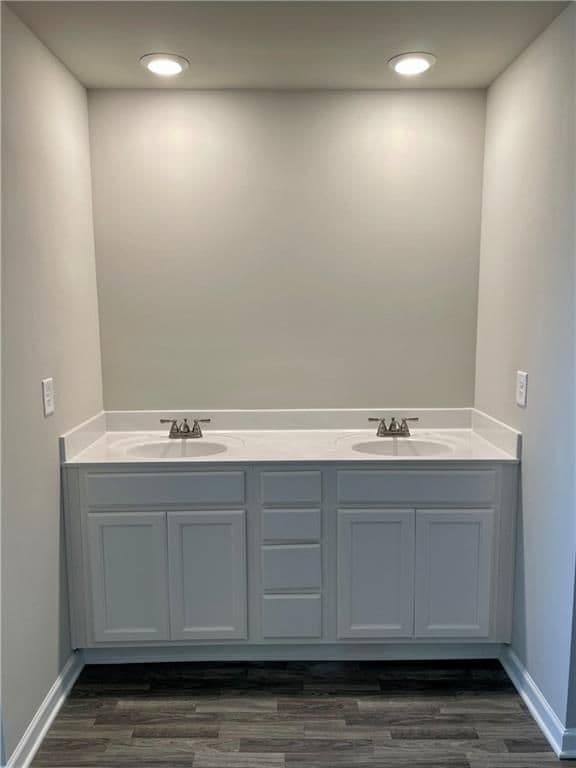 Building Photo - 511 Ruths Dr