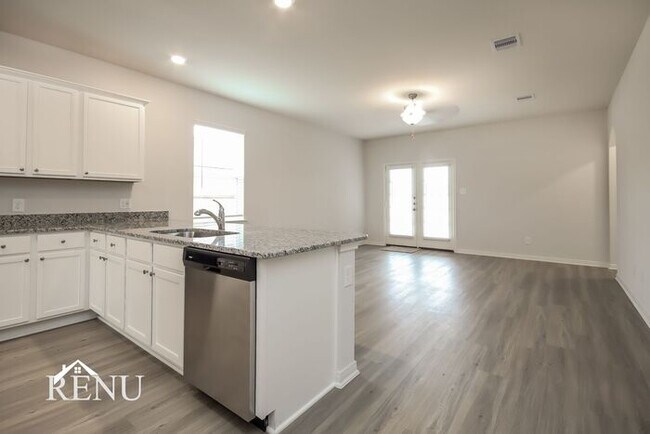 Building Photo - 25314 Shadowdale Dr