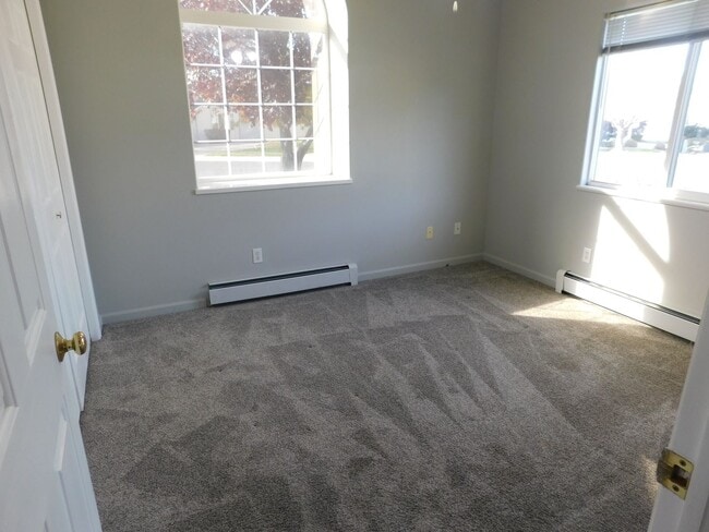 Building Photo - 3 Bed/2 Bath at Fountain Greens