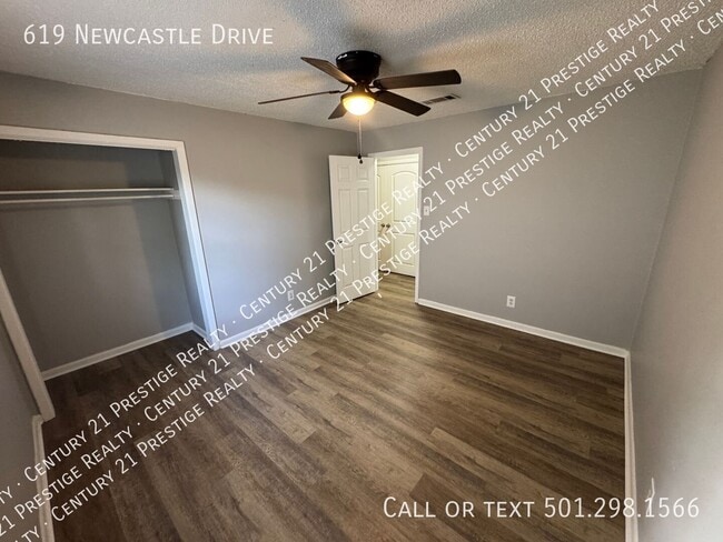 Building Photo - 619 Newcastle Dr