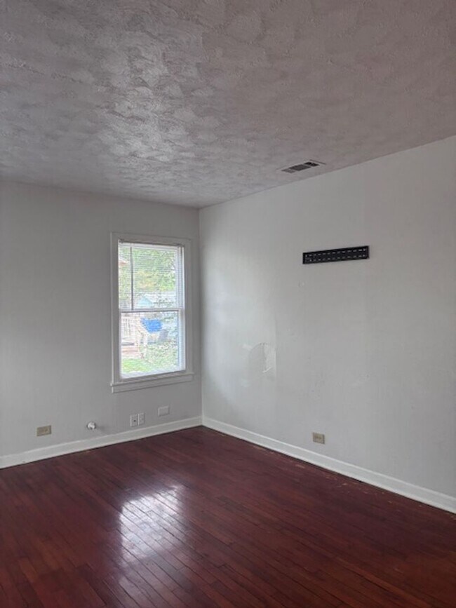 Building Photo - 2707 W Craig