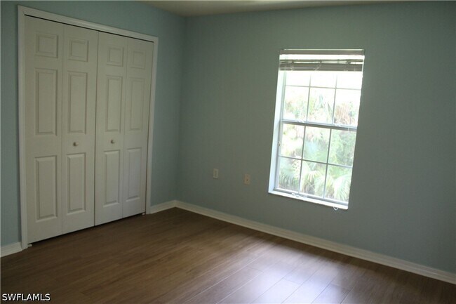 Building Photo - 9076 Gervais Cir