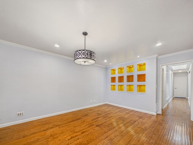 Building Photo - Immaculate Menlo Park house for rent now! $9,100