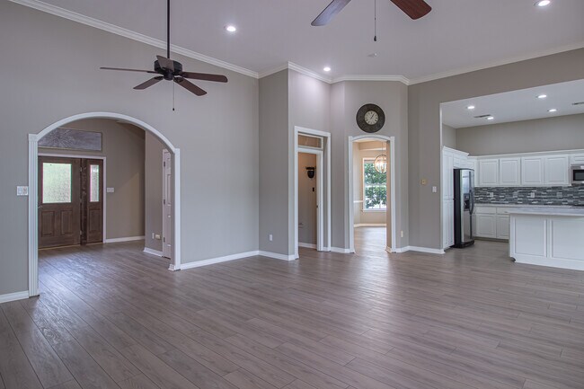 Building Photo - 108 Blue Heron Point