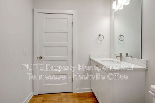 Building Photo - 600 E Trinity Ln