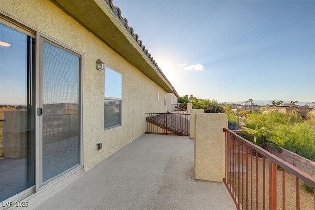 Building Photo - 1068 Riddle Glen St