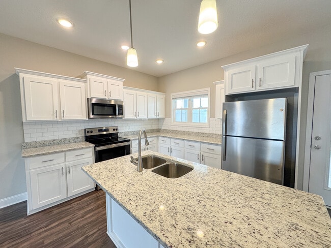 Building Photo - 93 Stockyard Rd