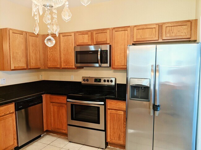 Primary Photo - 2226 Oakmont Dr