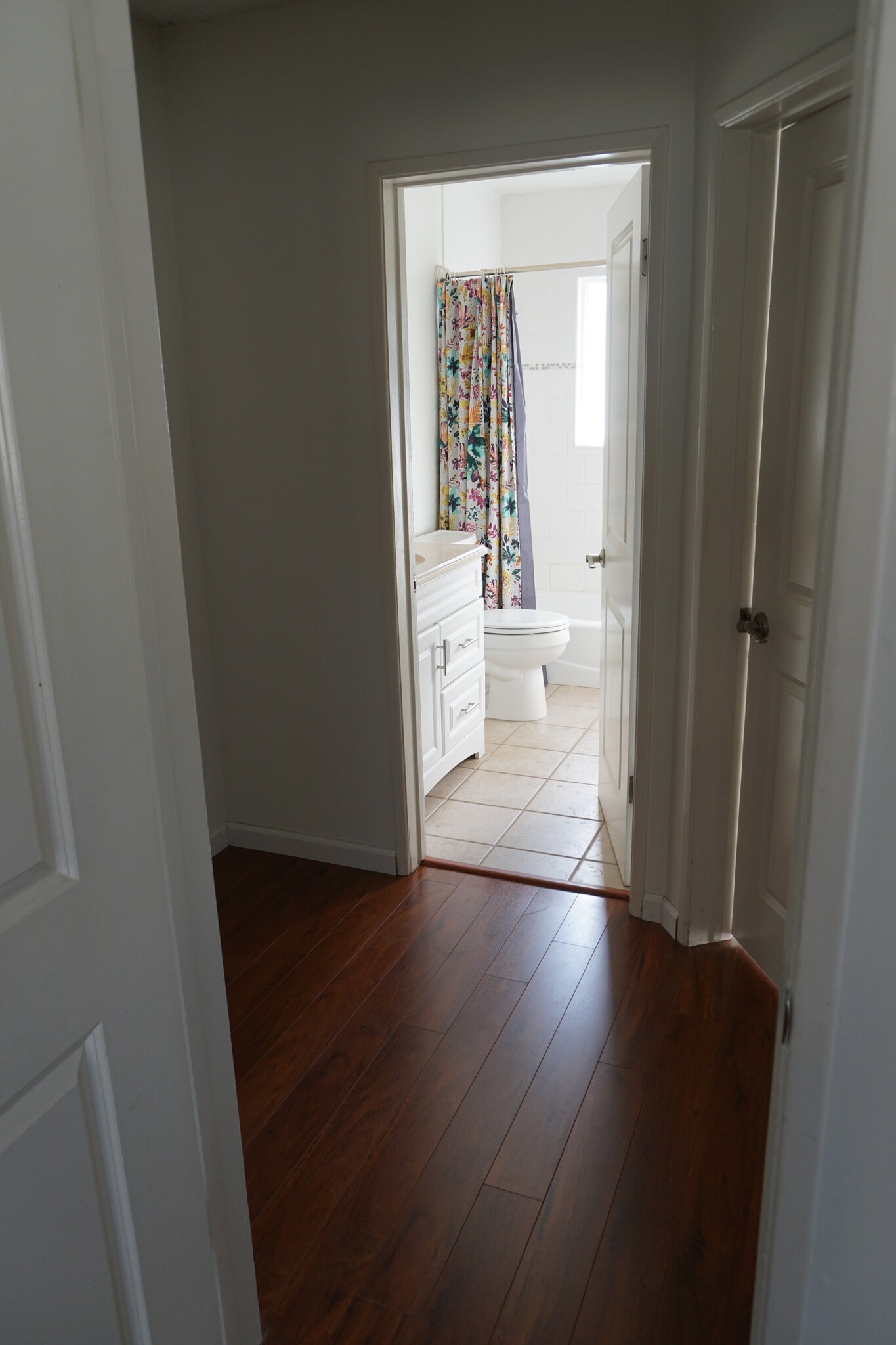 2nd floor hallway - 2409 Harriman Ln