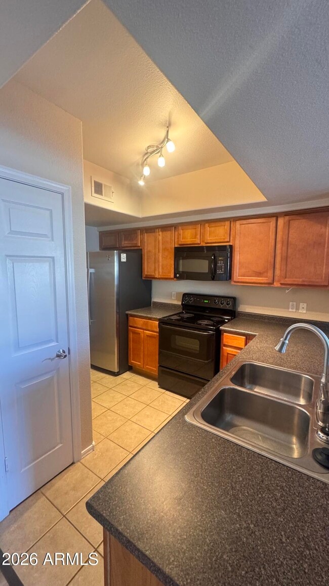 Building Photo - 15095 N Thompson Peak Pkwy