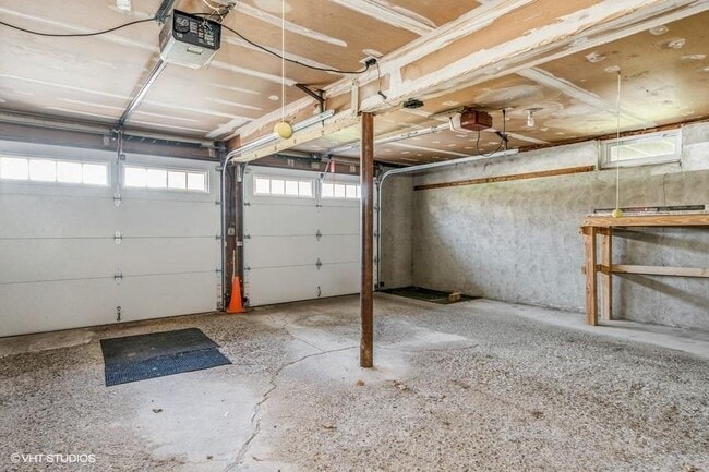 Building Photo - 126 Linden Ln