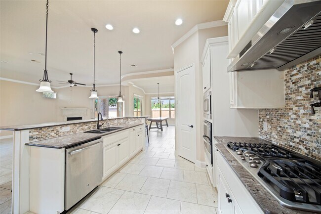 Building Photo - 26946 Carmel Falls Ln