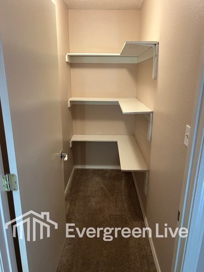 Building Photo - 64 Boreal Ct