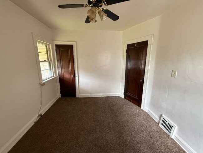 Building Photo - 17926 E Park Dr