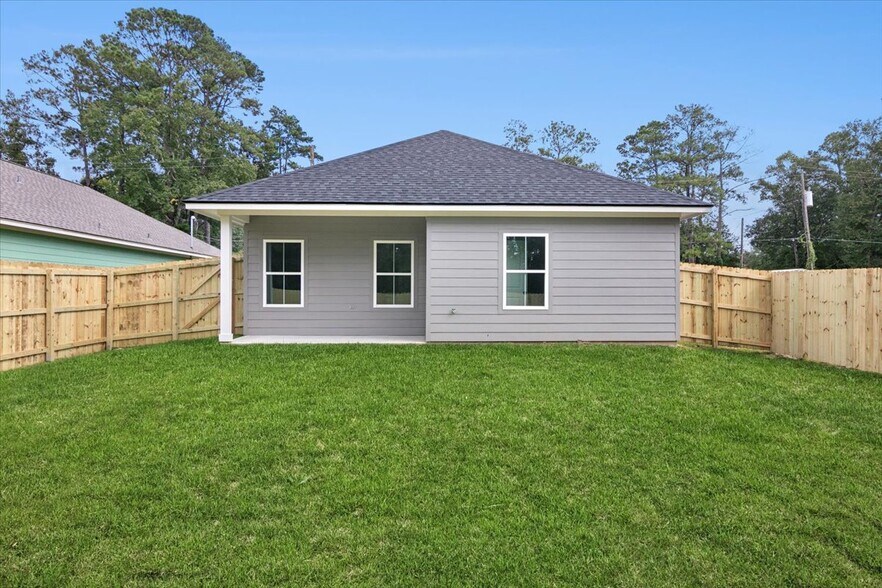 Building Photo - 9896 Golden Ln