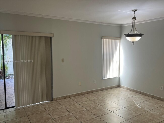 Building Photo - 9722 NW 6th Ln