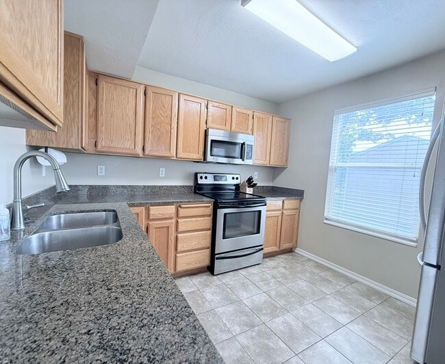 Building Photo - 1196 E 6600 S