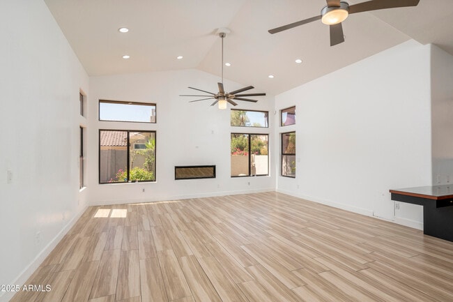 Building Photo - 5403 E Cannon Dr