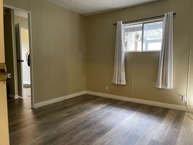 Building Photo - 23057 Big Tee Dr