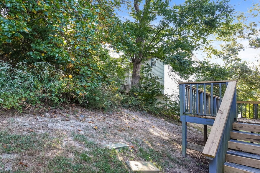 Building Photo - 3756 Cherokee Overlook Dr