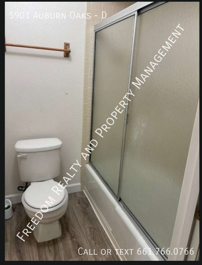 Building Photo - 5901 Auburn Oaks Dr