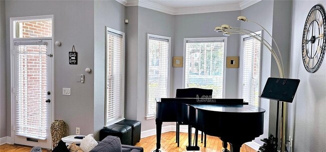 Building Photo - 1147 Delaney Ave