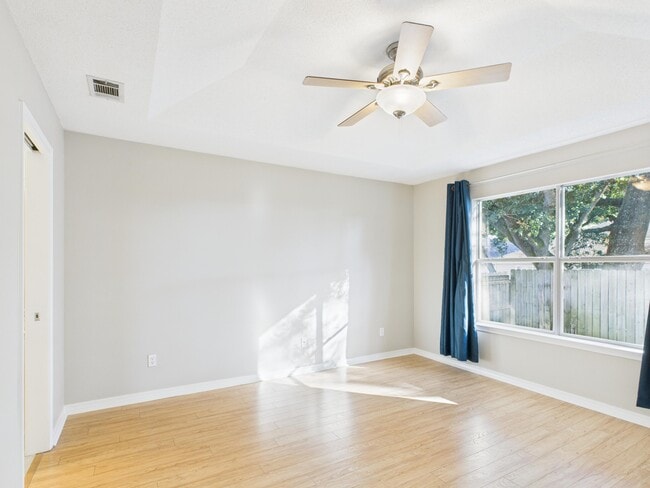 Building Photo - 1912 Spiller Way