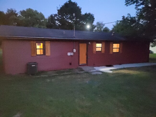 Building Photo - 75 Roland St